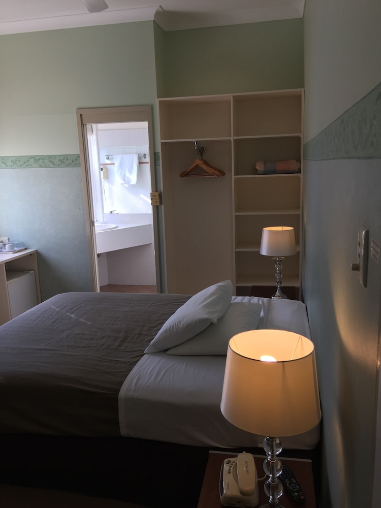 Hotel 59 48/61