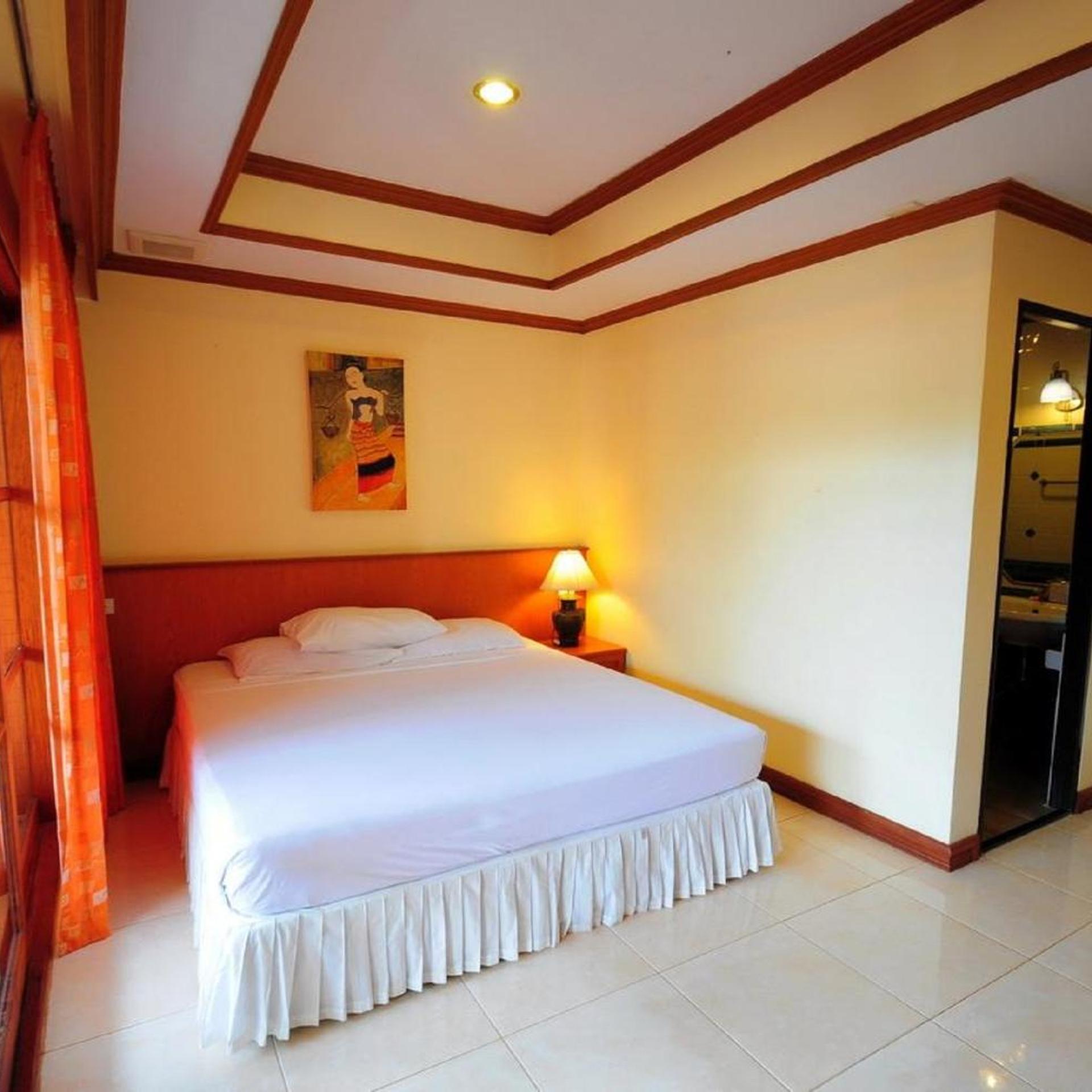 Deluxe, Queen Bed