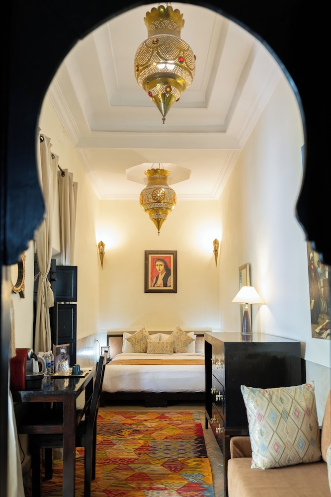 Riad Ajmal 14/77