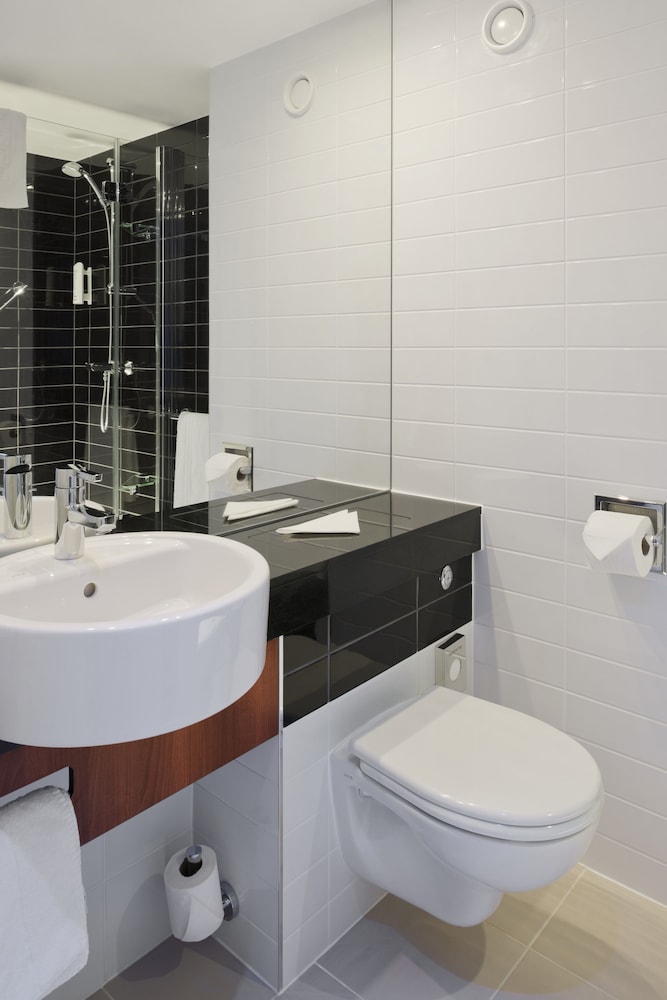 Holiday Inn Express Manchester Cc Oxford Road 19/33