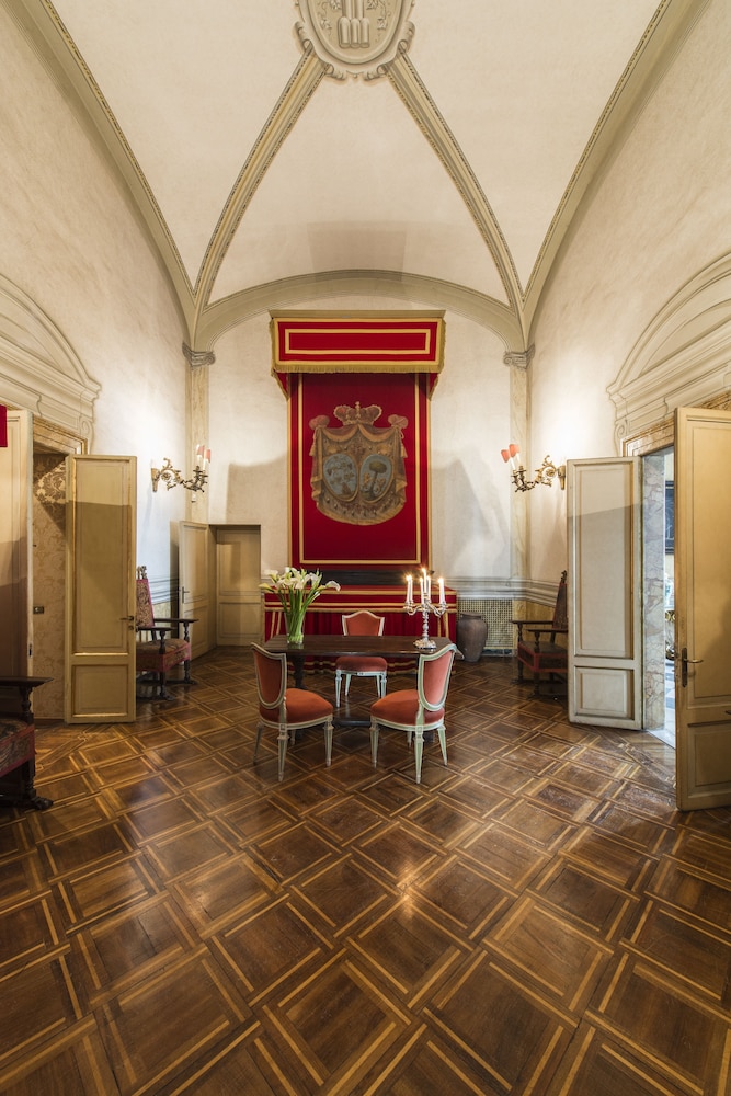 RESIDENZA RUSPOLI BONAPARTE 24/50
