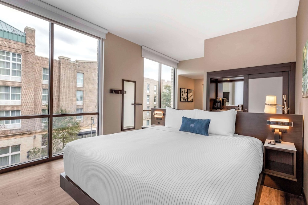 Standard, King Bed