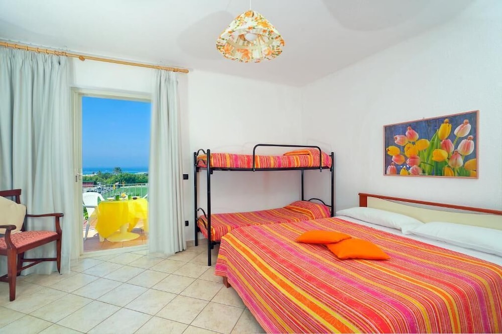 Hotel Villa Mena 24/50