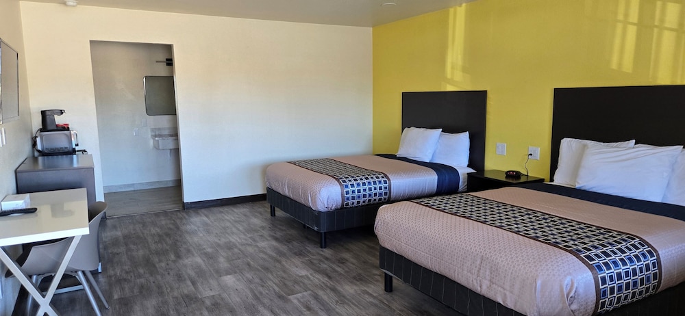 El Rancho Motel 12/39
