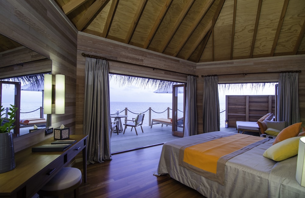 Mirihi Island Resort, Male 16/56