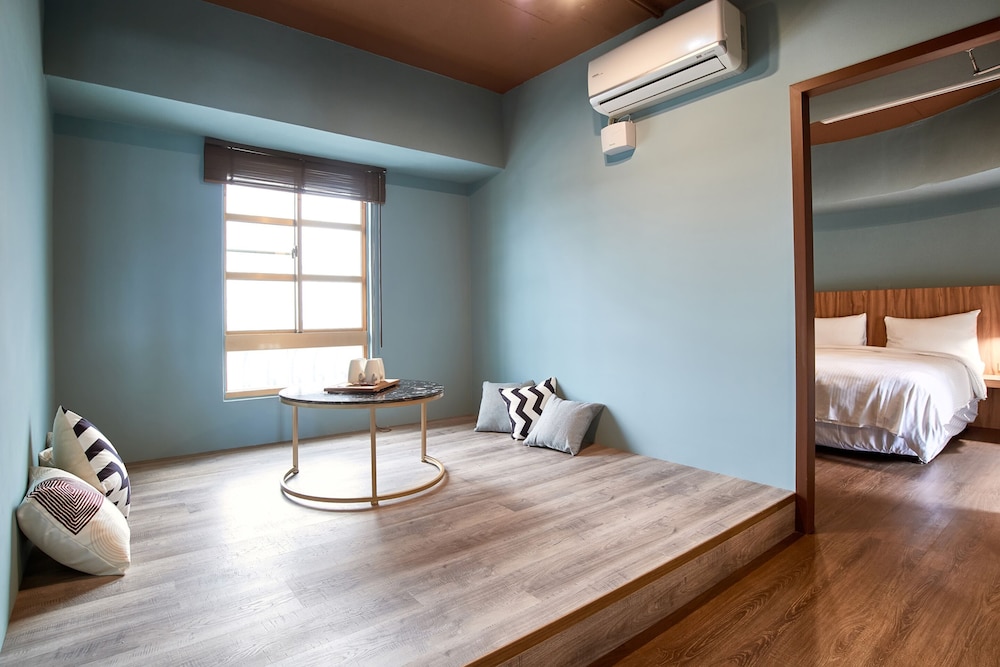 2 BEDROOMS, DELUXE, SUITE, CITY VIEW