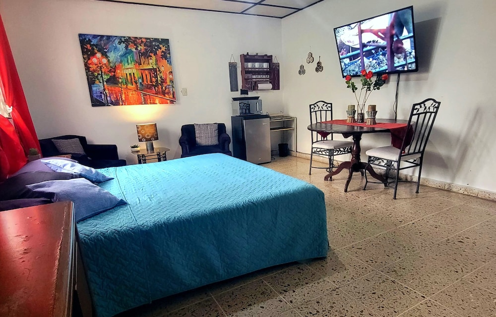 Alojamiento El Salvador Guest House 12/50