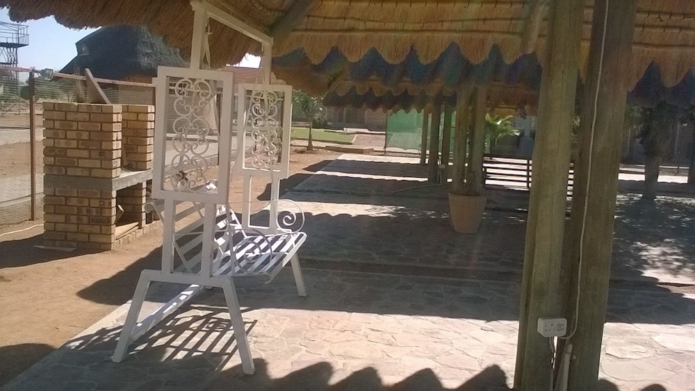Sahara Stones Hotel 11/50