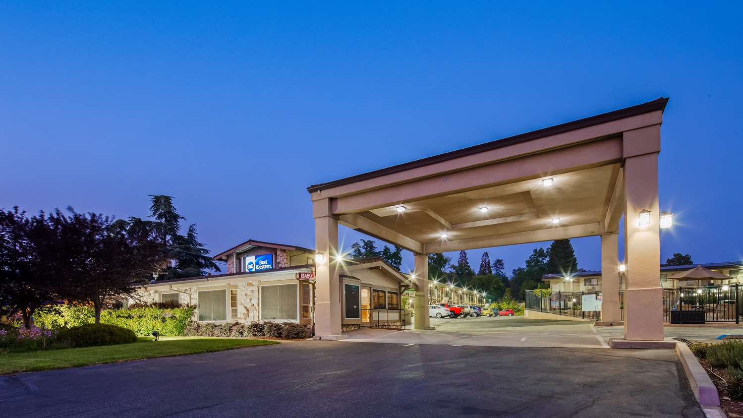 Best Western Golden Key 2/27