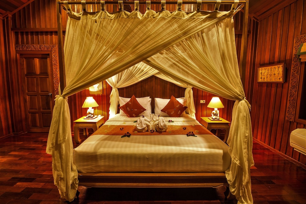 Erawan Villa Hotel 18/50