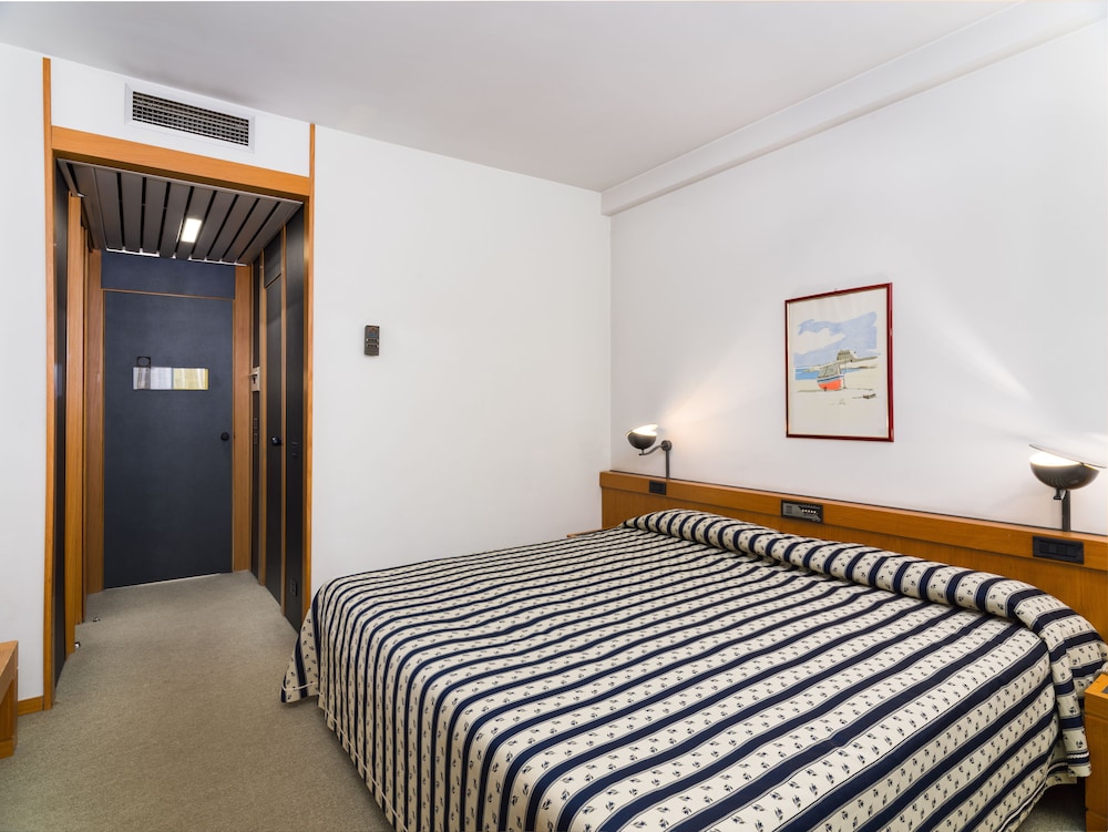 CLASSIC, SINGLE, DOUBLE BED