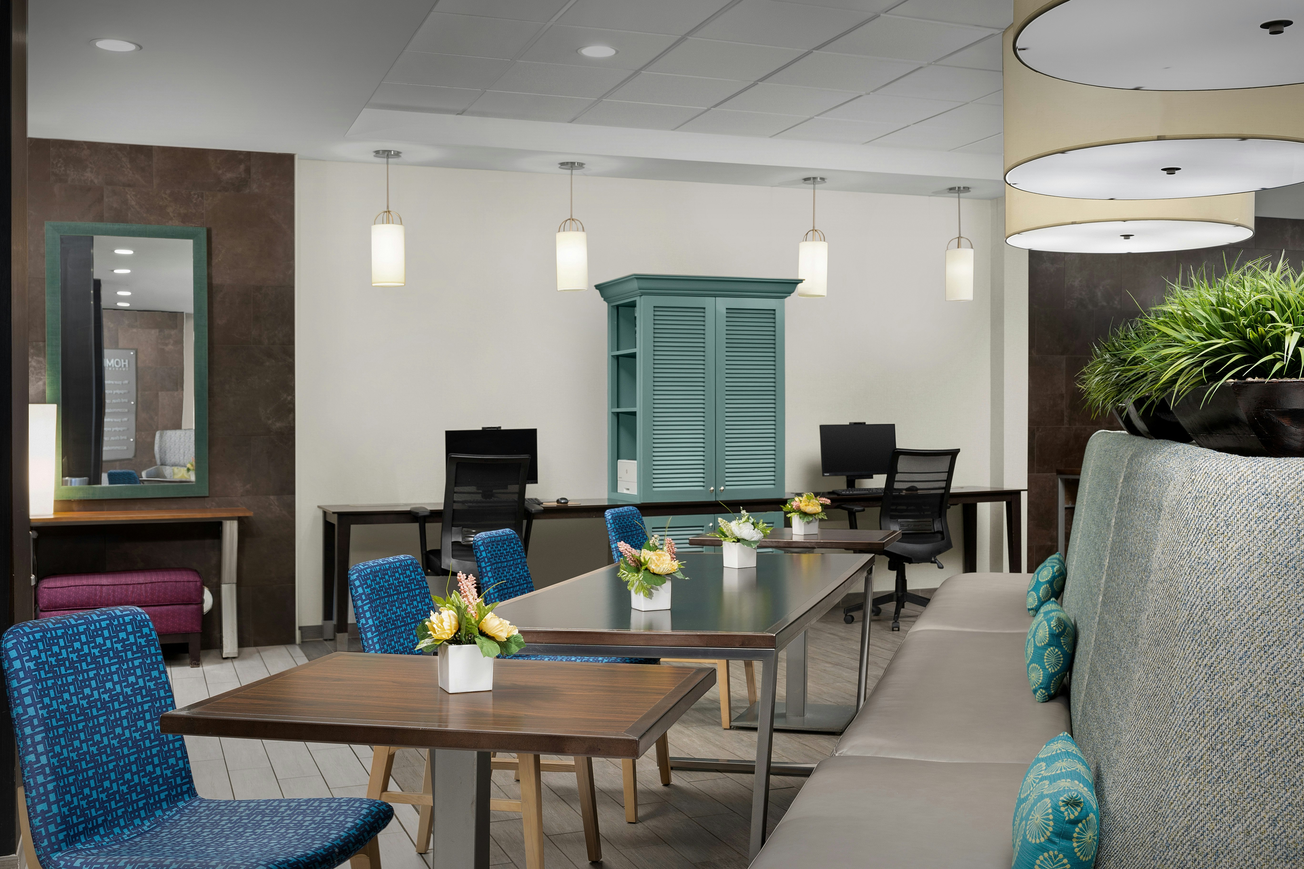 Home2 Suites By Hilton Knoxville West 12/19