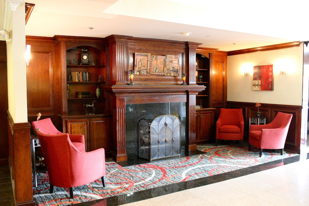 Holiday Inn Express Hotel And Suites Waterford 36/47