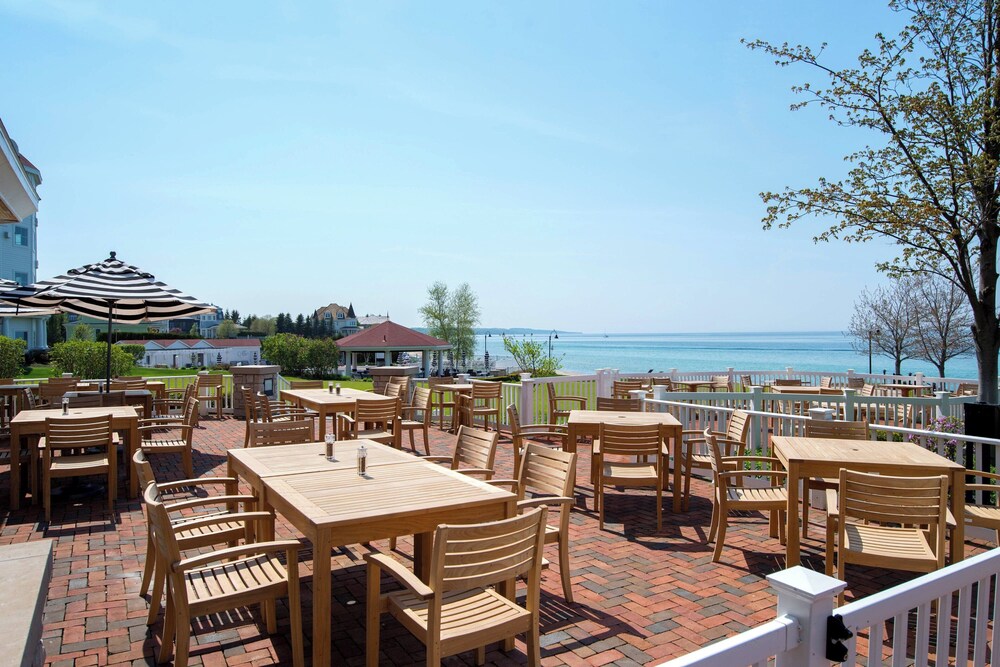The Inn At Bay Harbor Autograph Collection 33/50