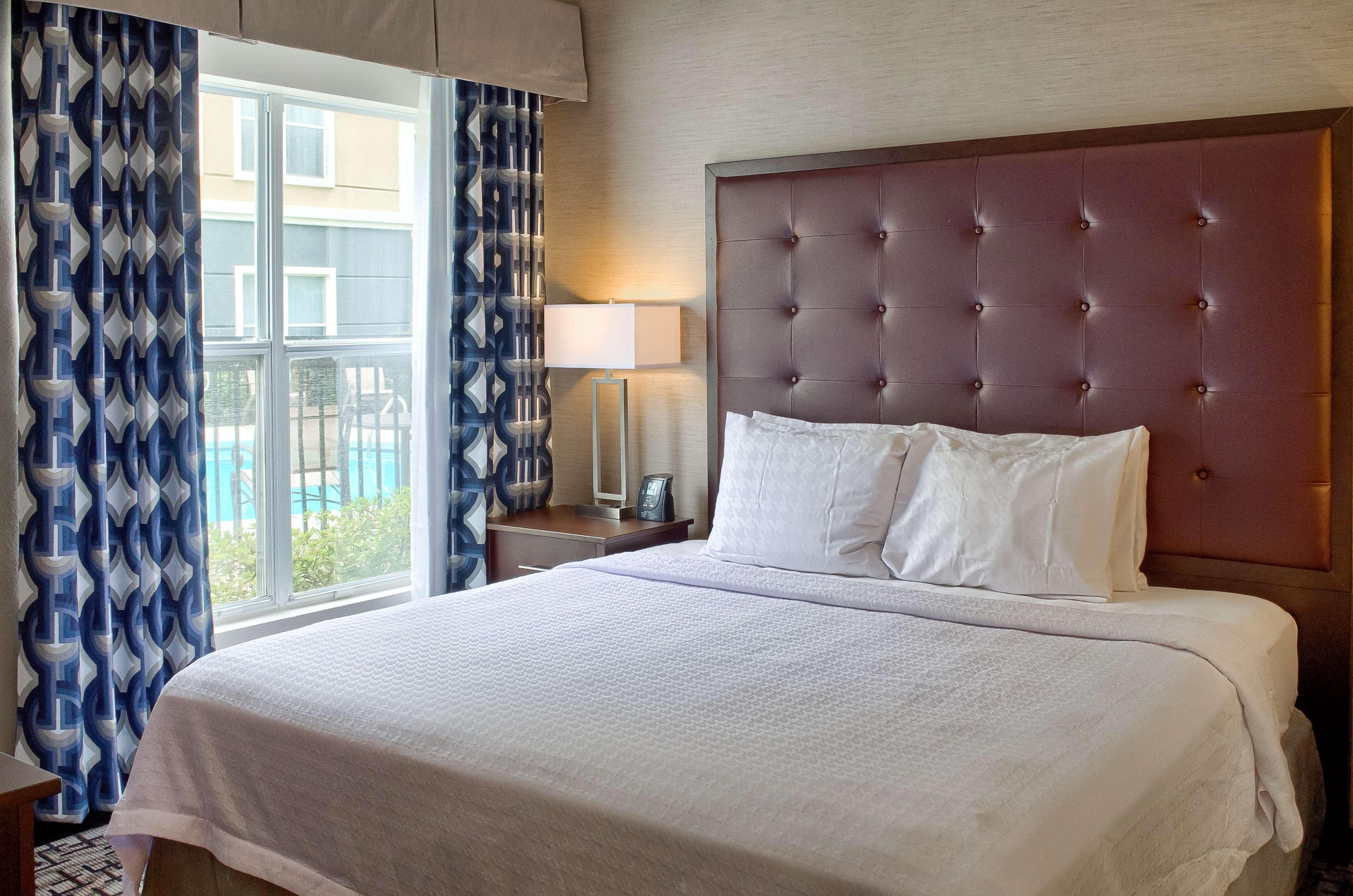 2 BEDROOMS, SUITE, 2 DOUBLE BEDS, KING BED, 2 BATHROOMS