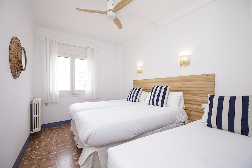 غرفة ثلاثية بثلاثة أسرّة، Hostal Mas 2/7