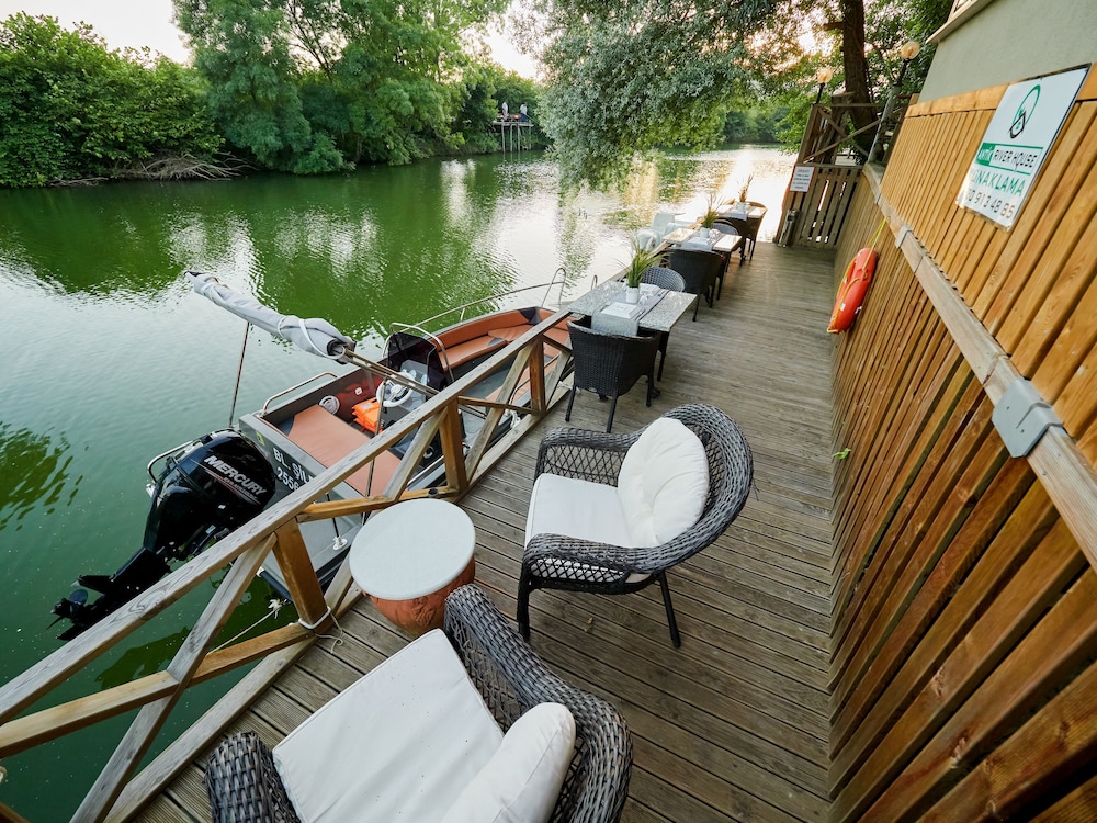 Antik River House 28/48