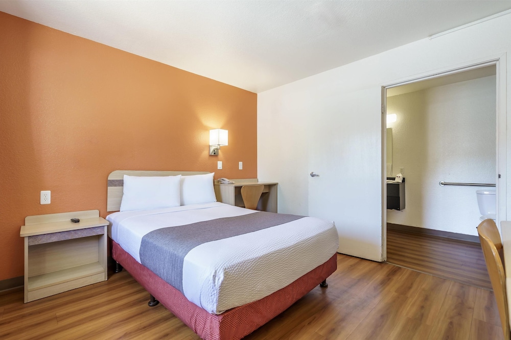 Motel6 Fremont, CA – North 34/58