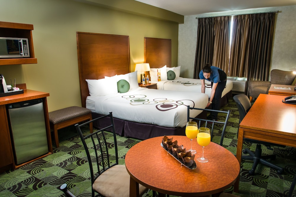 Deerfoot Inn Casino 54/70