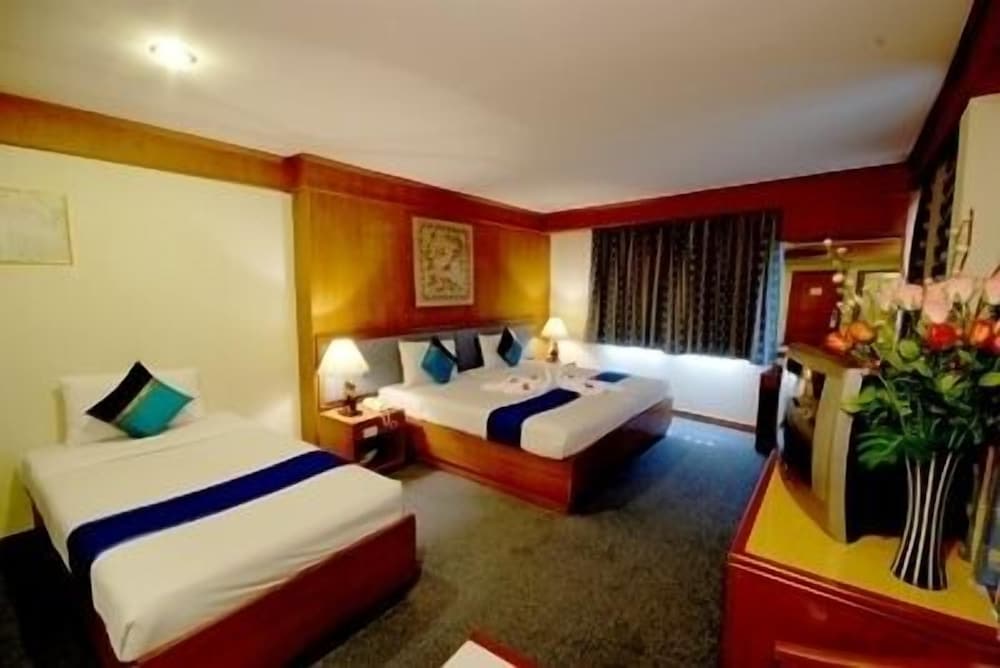 Silom Avenue Inn Bangkok 15/35
