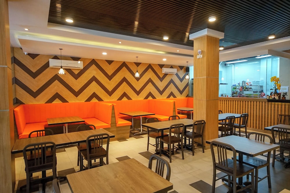Townhouse Oak Palembang near Palembang Golf Club formerly KR Hotel 25/28