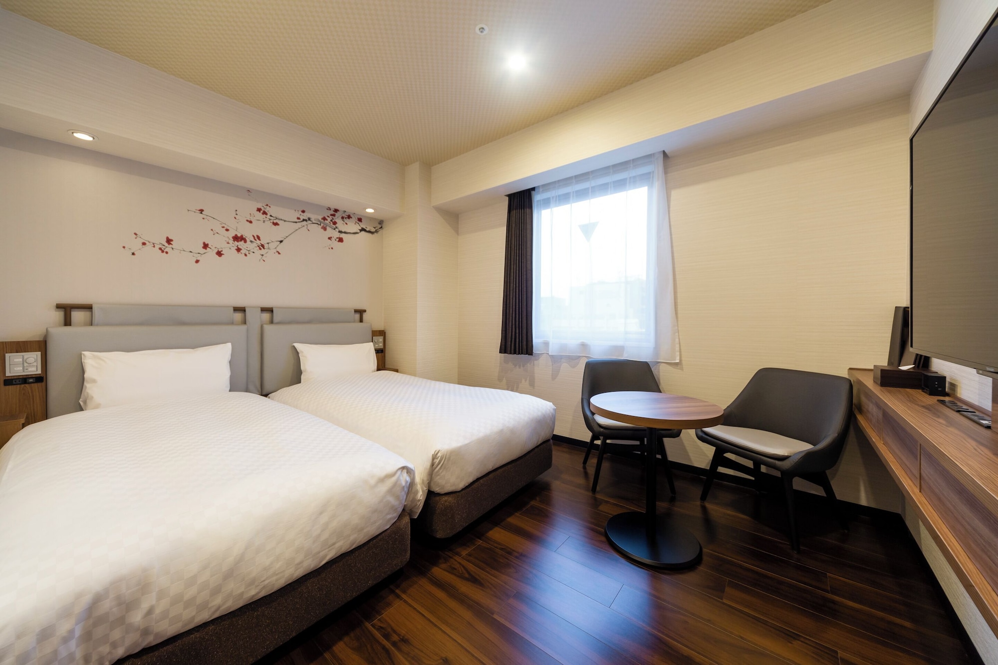ROOM, TWIN BEDS