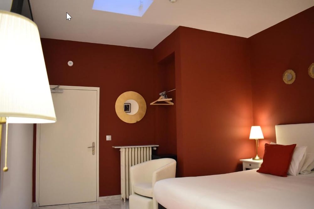Hotel Churchill 8/60