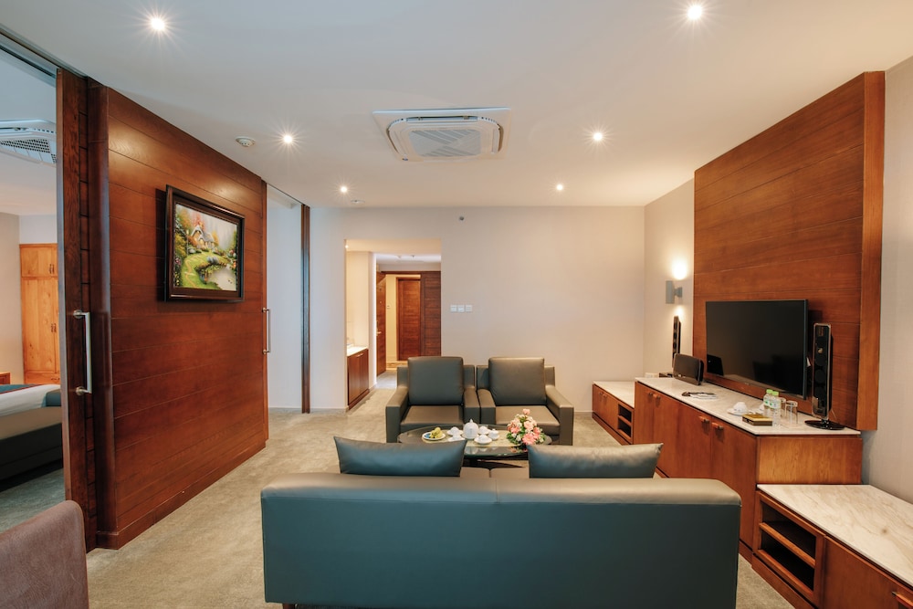 Petro Hotel 40/53