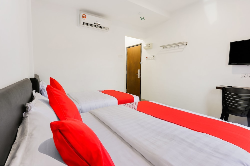 OYO 89495 Rich Hotel 5/17