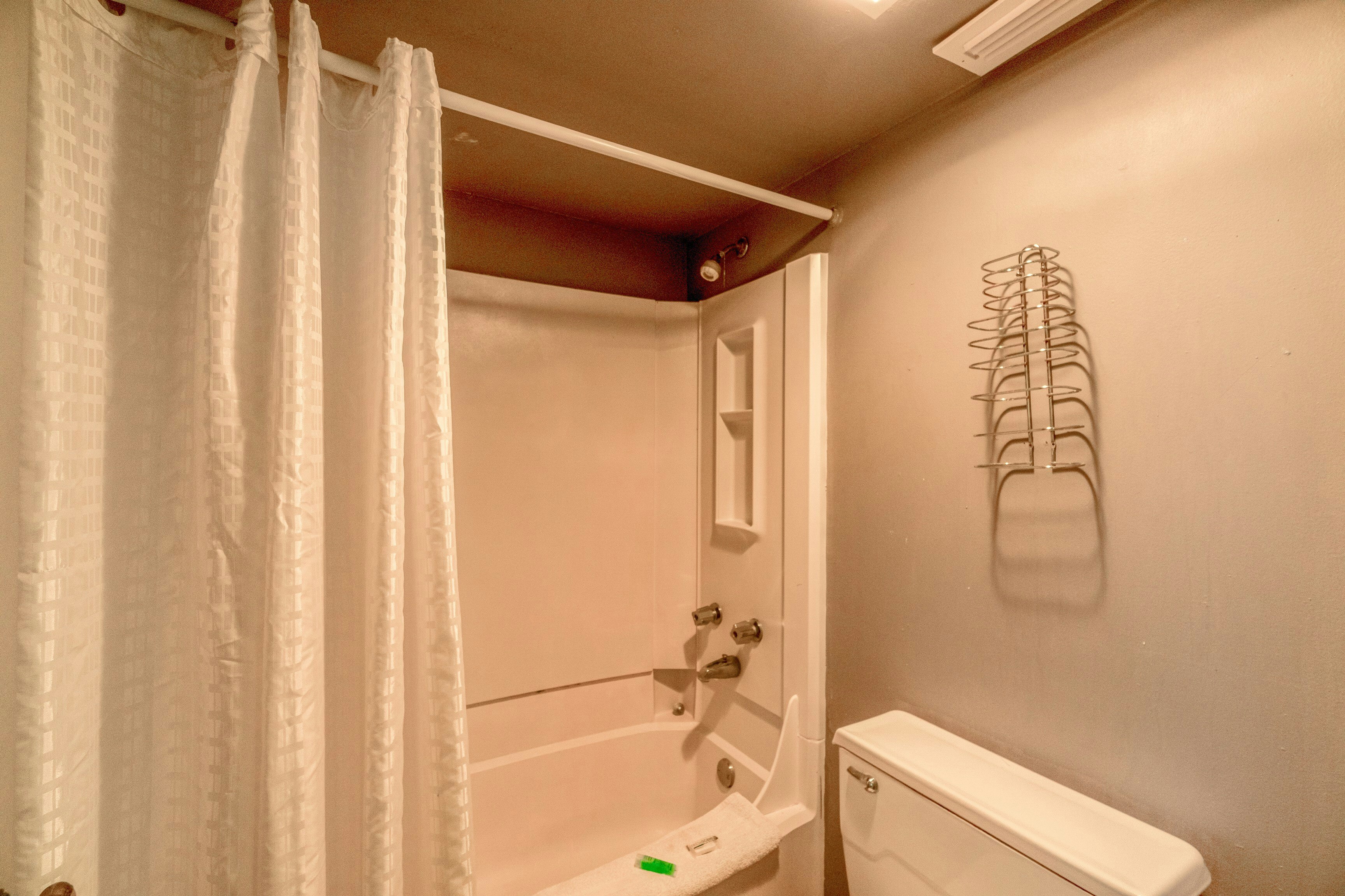 2 Full Beds Non-Smoking, Economy Inn Livingston By OYO TX US 59 8/8