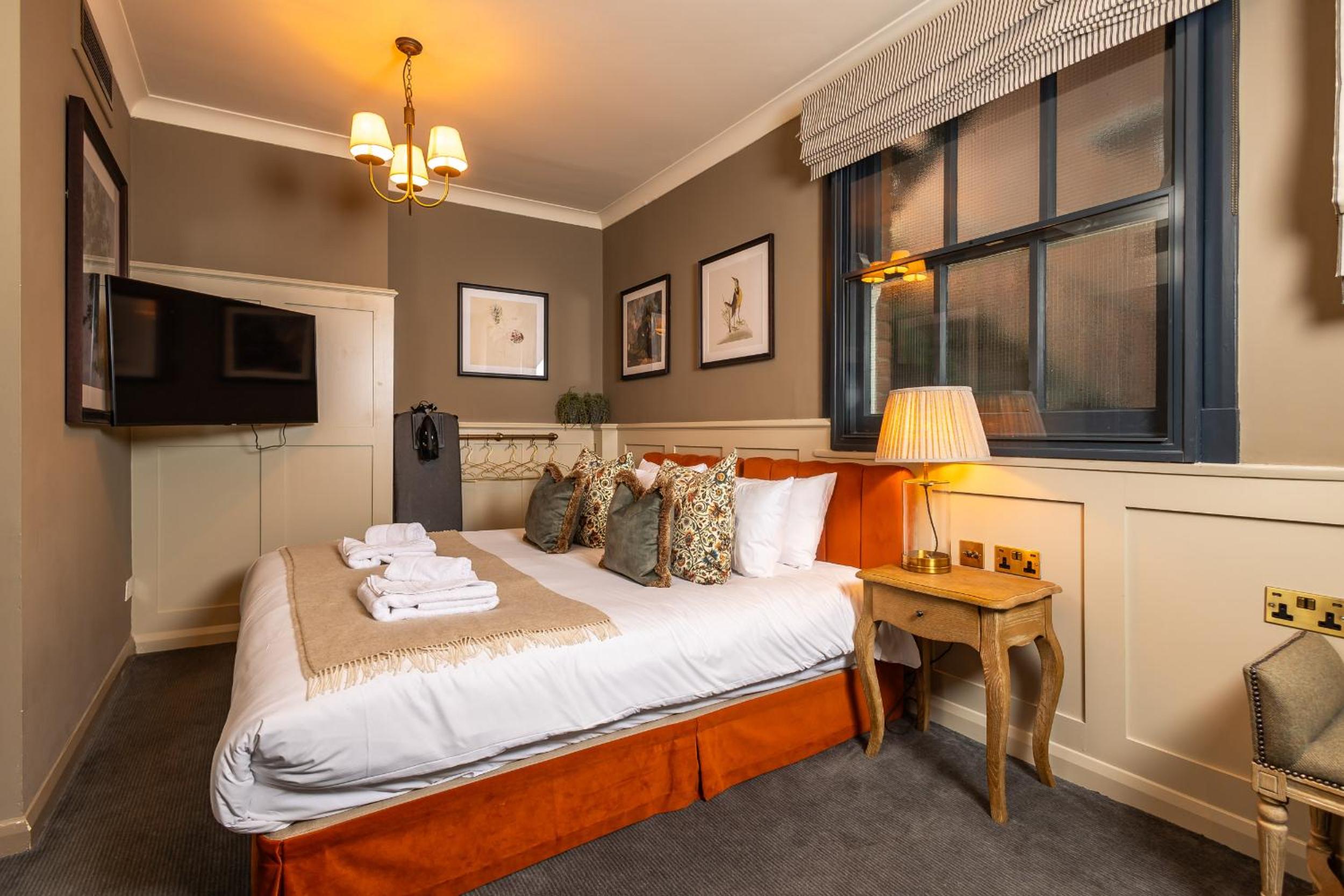 Salisbury Arms Hotel 22/54