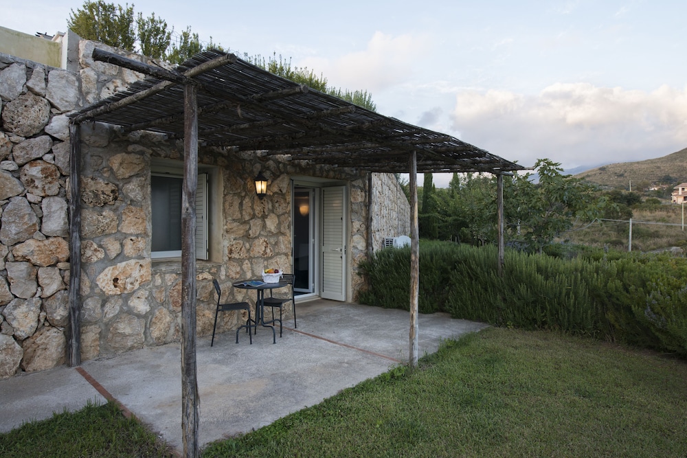 Villa Degli Ulivi 40/43