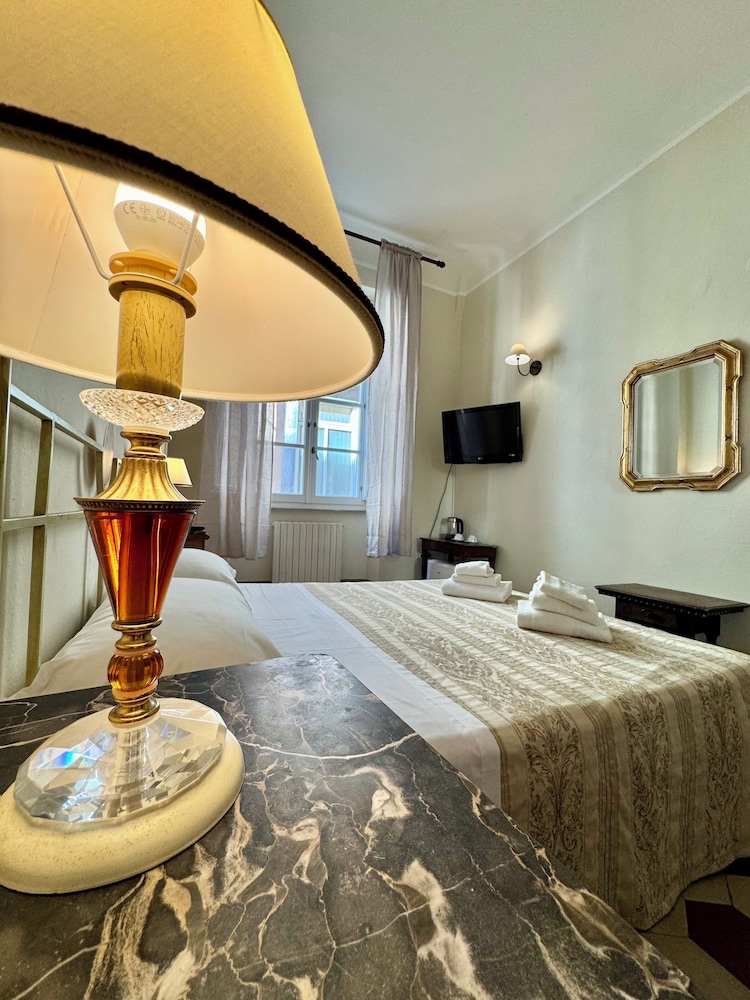 Lucca Charm 28/50