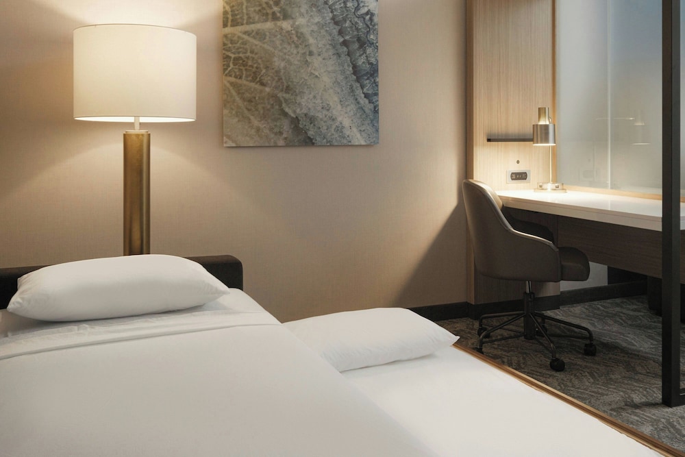 SpringHill Suites by Marriott Lexington Frankfort 6/23