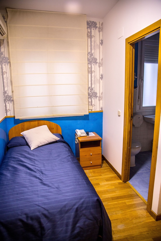 HOSTAL MONTALOYA 27/68