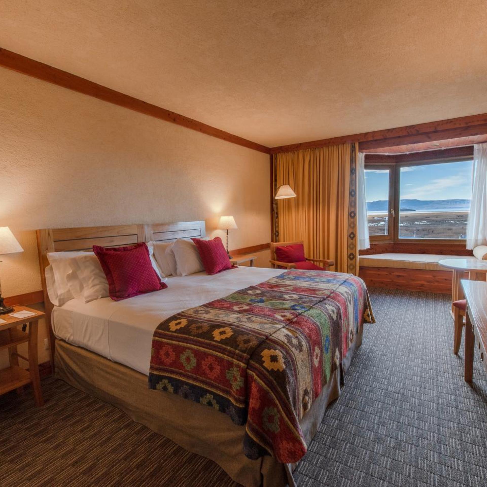 غرفة سوبيريور بسرير مزدوج بإطلالة على البحيرة، Mirador del Lago Hotel 2/6