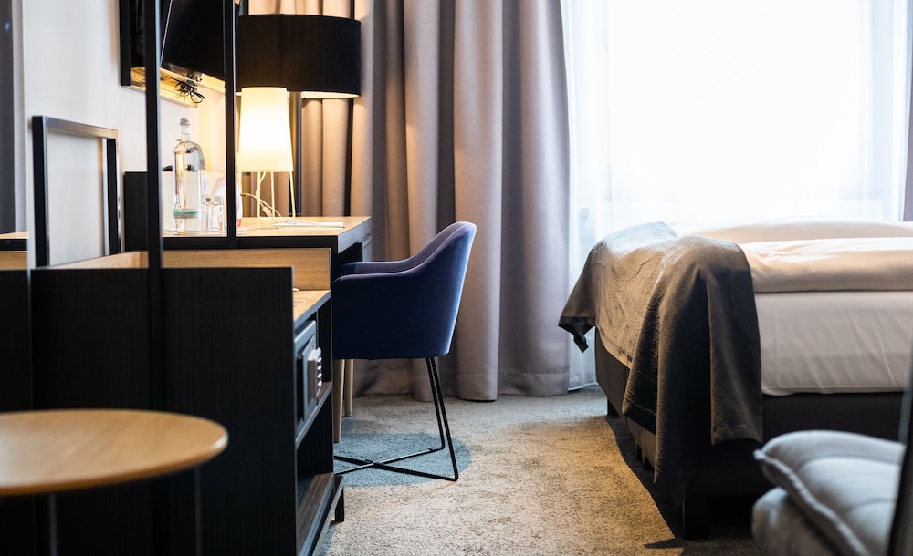YORS Boutique Hotel 30/36