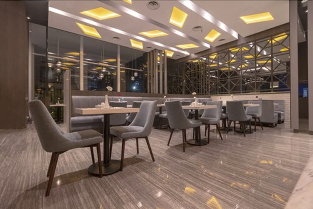 Grand Picasso Hotel 25/35
