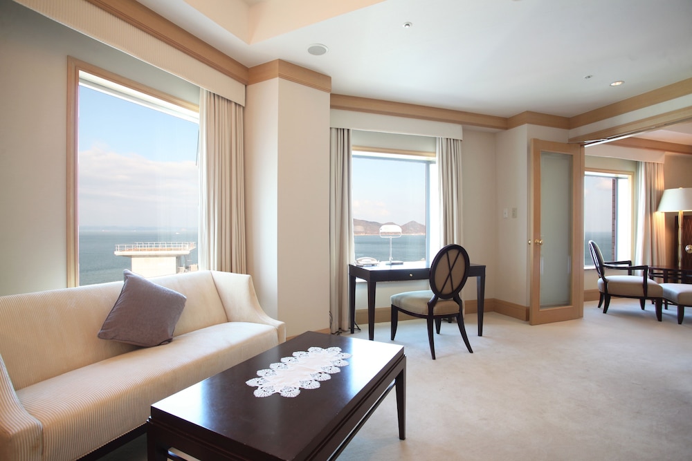 Jr Hotel Clement Takamatsu 30/50