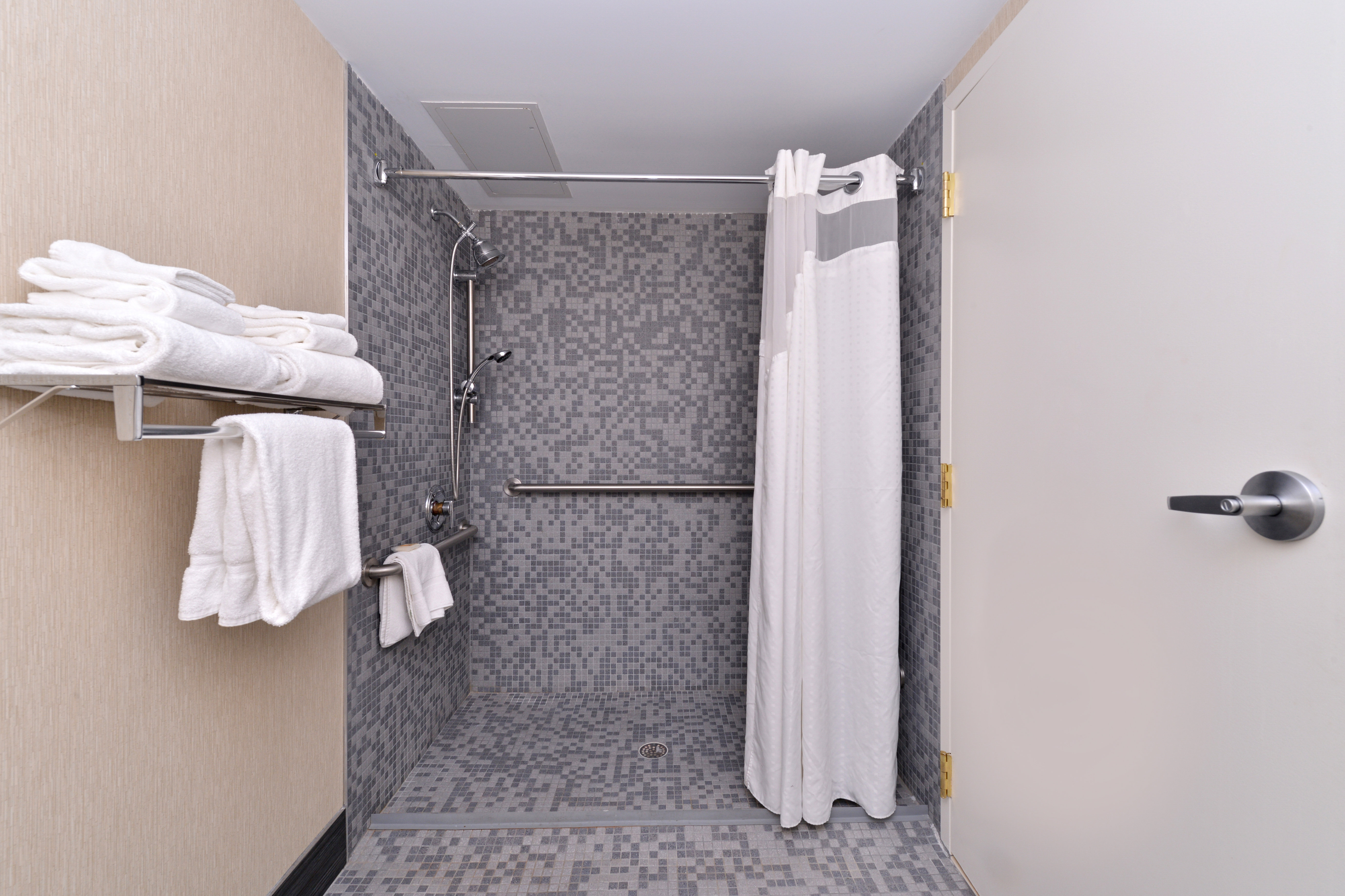 HOLIDAY INN NEW LONDON - MYSTIC AREA 59/59