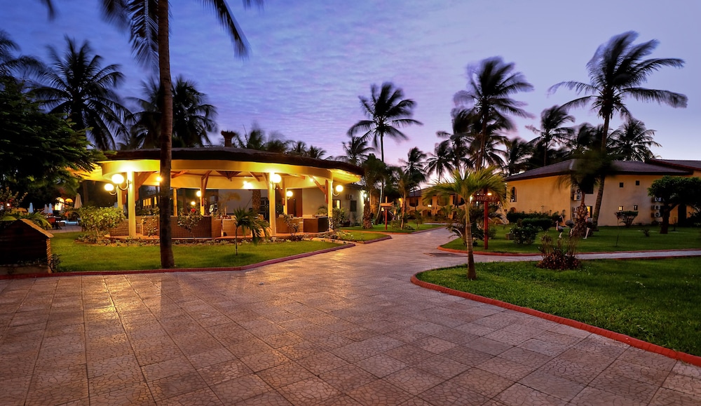 Ocean Bay Hotel and Resort 6/56