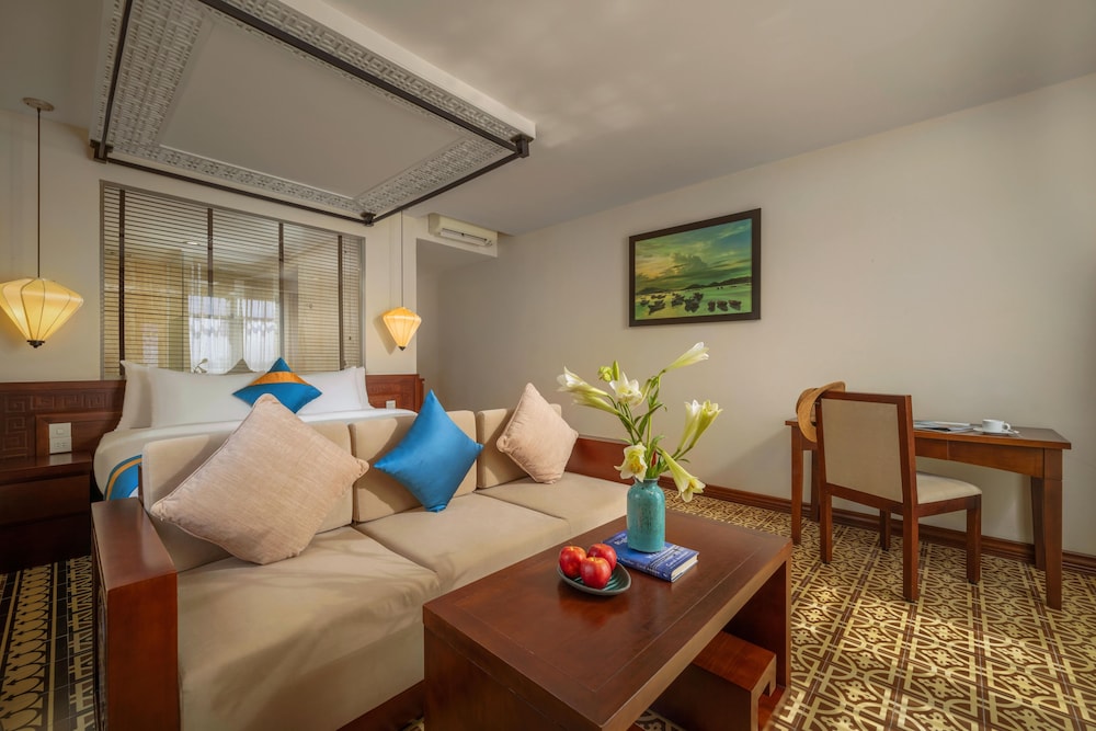Royal Riverside Hoi An Hotel 51/75