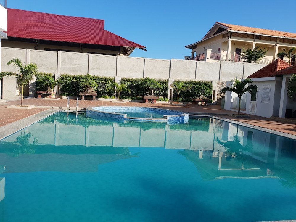 Phu Cuong Beach Hotel 46/69