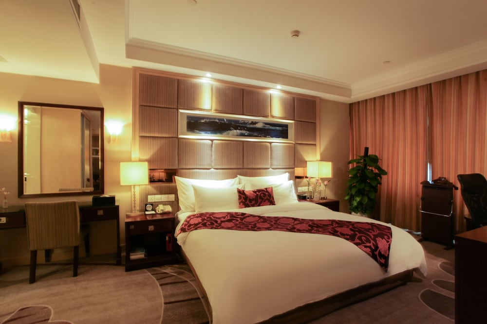 Poly Hotel Wuhan(Formely Poly White Rose Hotel) 4/31