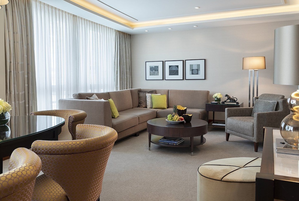 Mandarin Oriental, Geneva 46/82