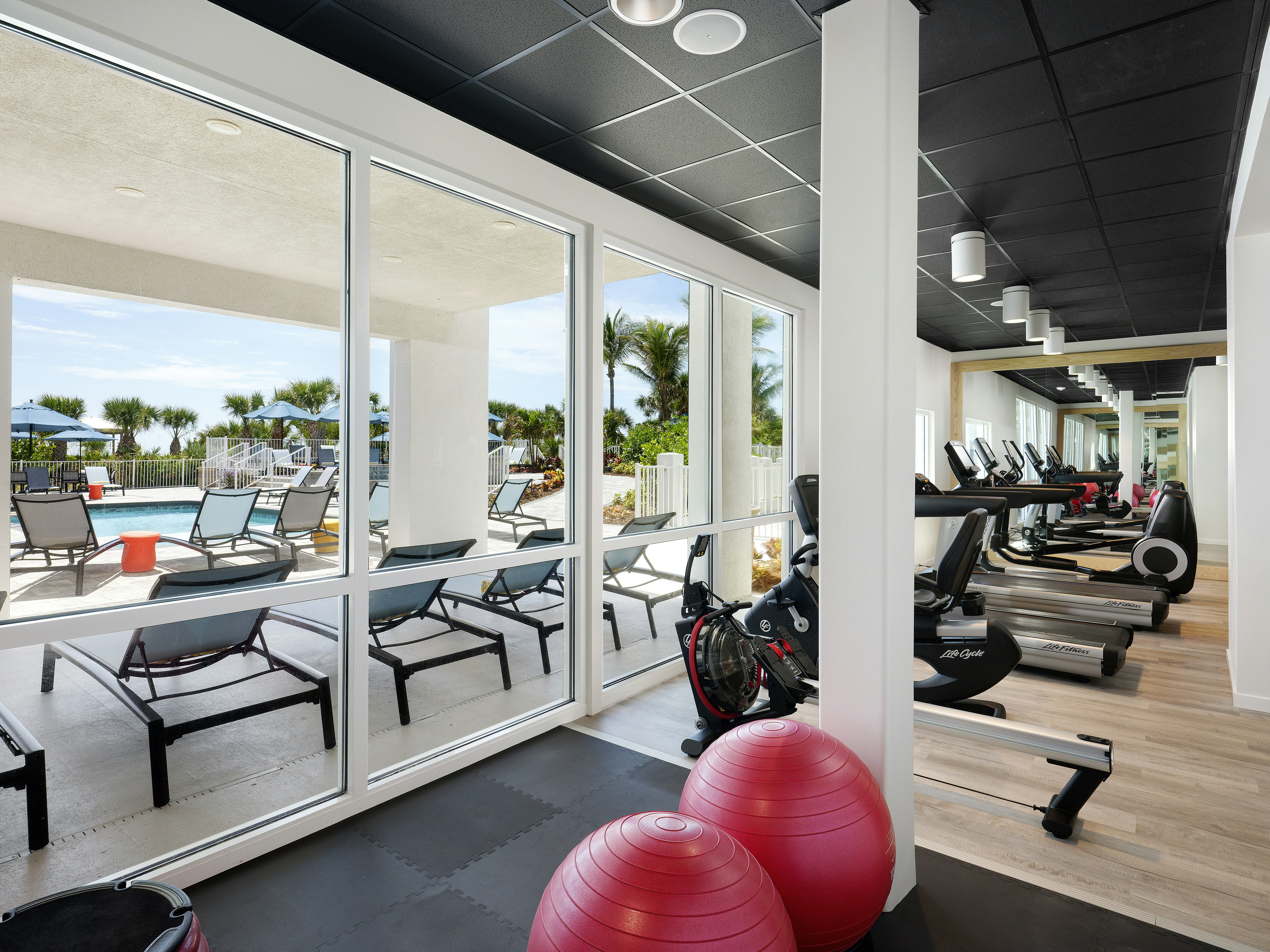 Hilton Garden Inn Cocoa Beach Oceanfront 39/79