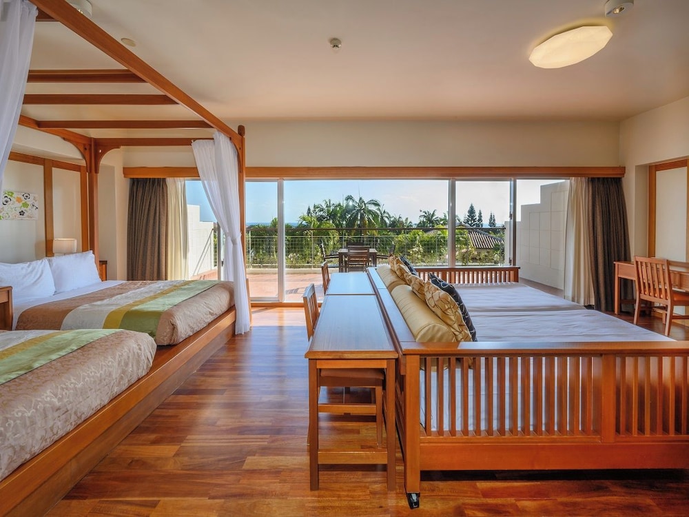 Kanucha Bay Hotels and Villas 24/80