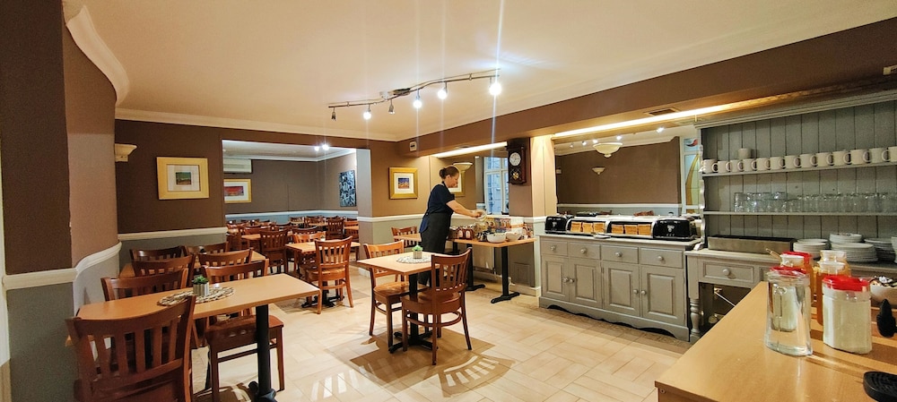 The Gresham Hotel 22/34