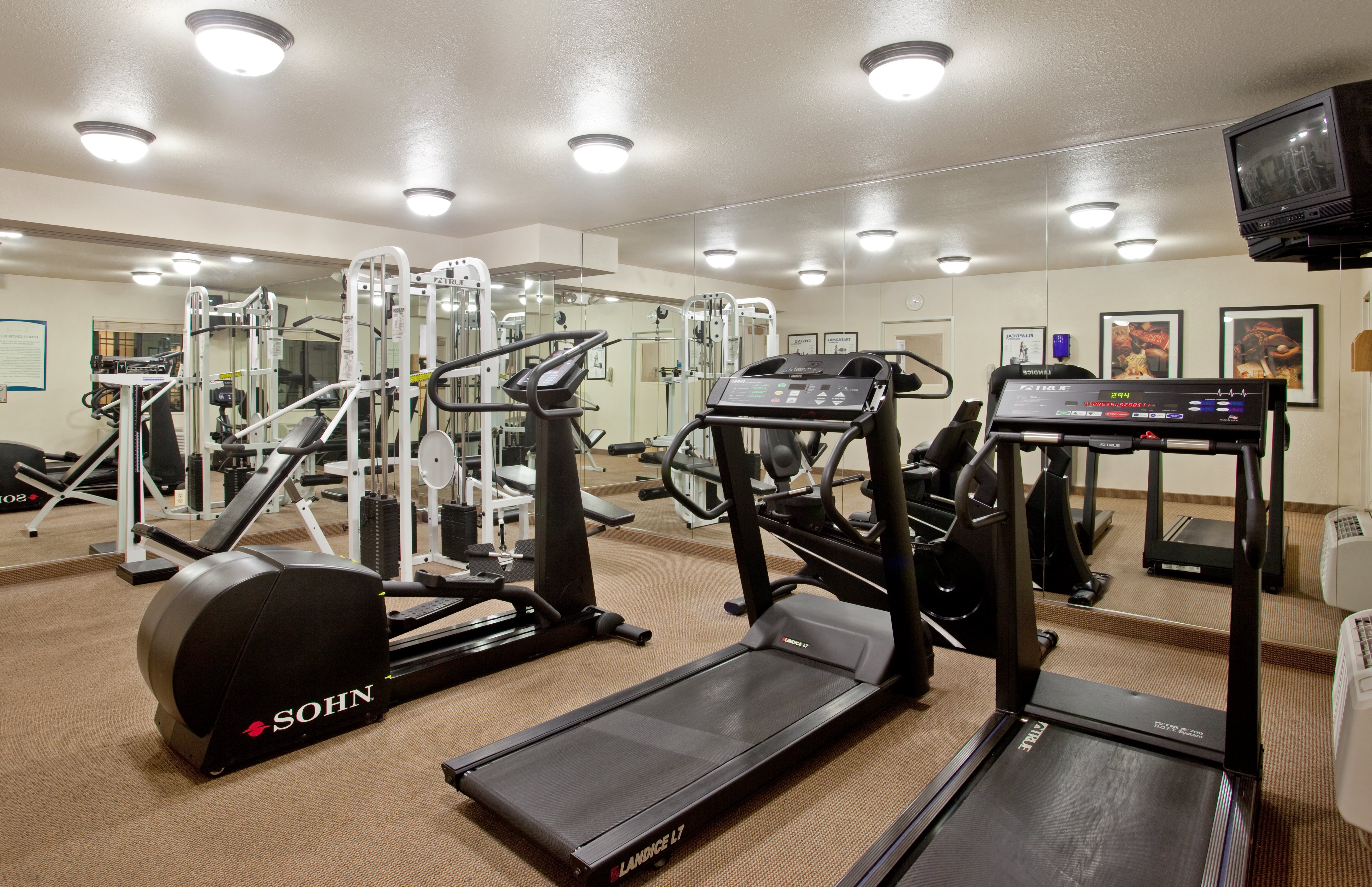 STAYBRIDGE SUITES LINCOLNSHIRE 25/59