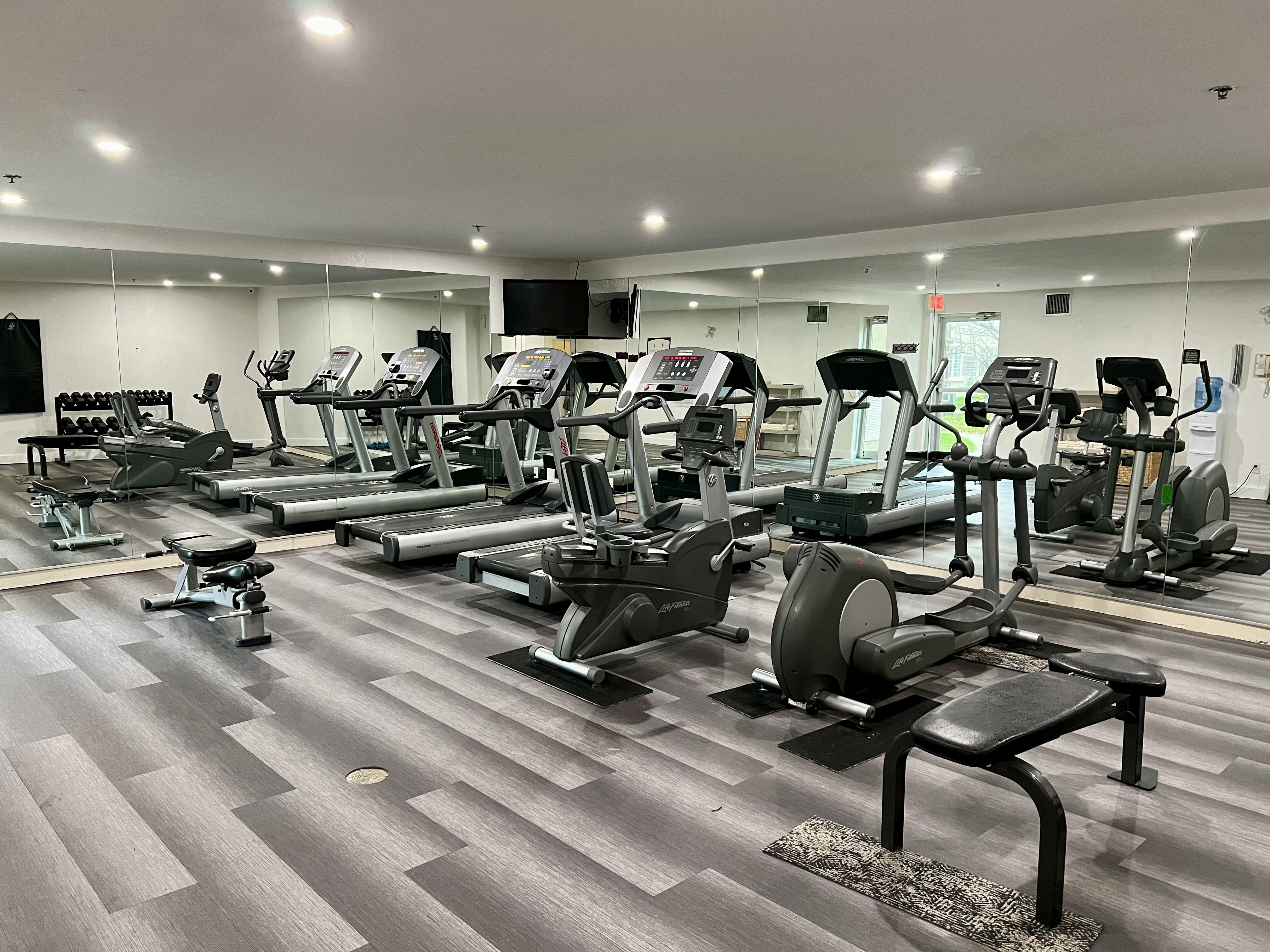 Staybridge Suites Hotel Calgary Airport 35/74